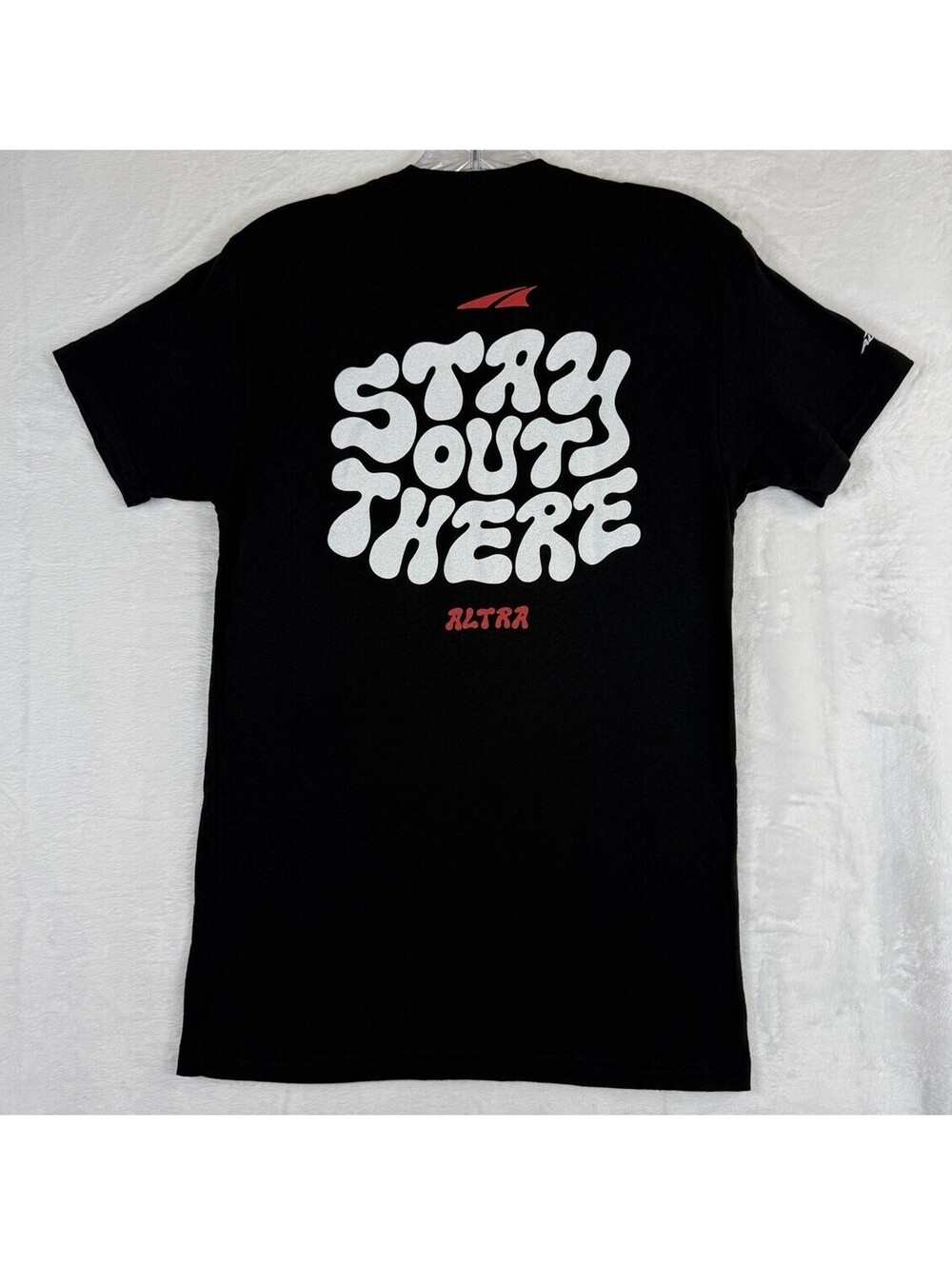 Altra Running T Shirt Mens XS Black Short Sleeve Stay Out There Crew Neck Tee